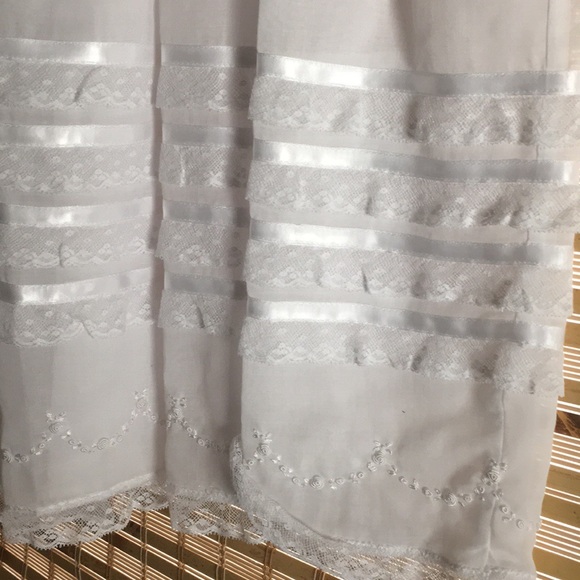 6 mos. Baptism/Christening Gown w/Bonnet - Picture 5 of 5